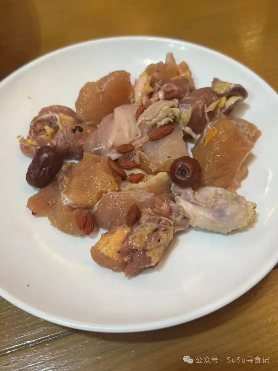 丽江古城吃到了心心念念的炸虫子宴