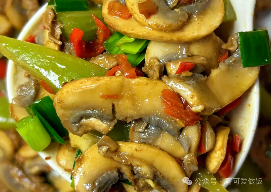 三种食材搭配,大火一炒就上桌,简单又好吃!