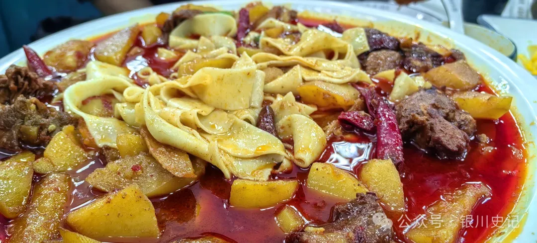 银川永居园的大盘鸡真好吃