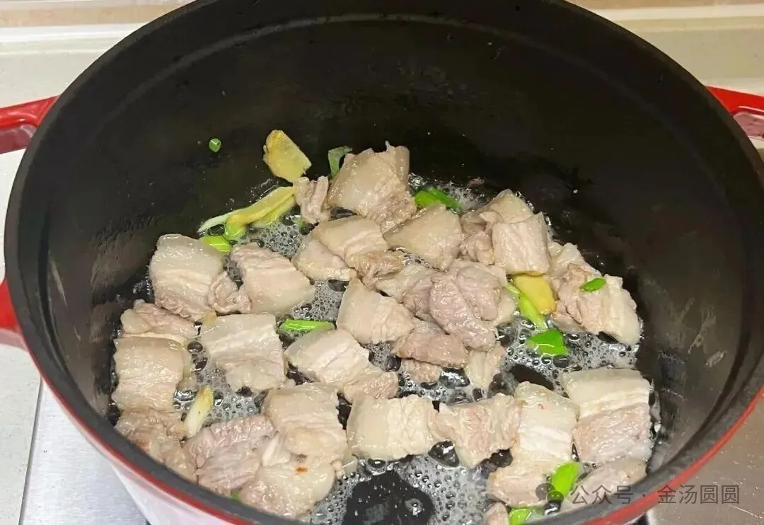 多种食材一锅炖,有肉有菜越吃越暖,营养健康做法简单