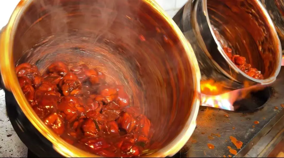 冬日宝藏小城洛宁的美味,一锅滚烫的摇滚江湖