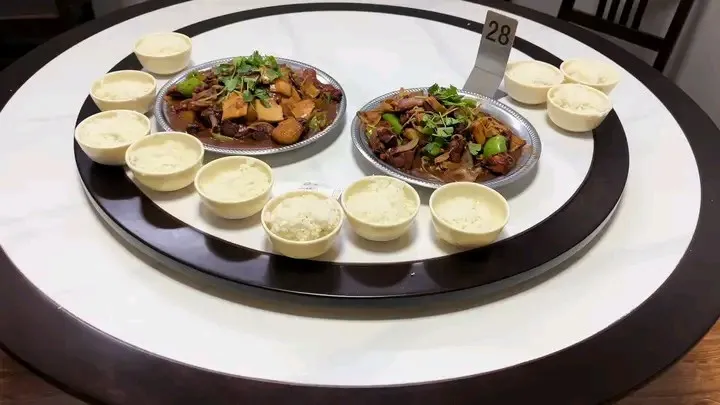 冬日宝藏小城洛宁的美味,一锅滚烫的摇滚江湖