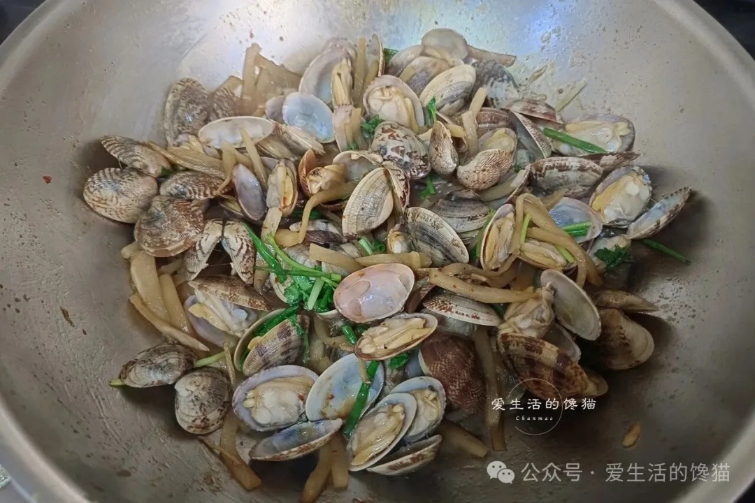 冬季少吃螃蟹和鲍鱼,多吃这食材,好吃不贵,简单一炒嘎嘎香