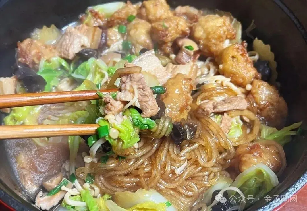 多种食材一锅炖,有肉有菜越吃越暖,营养健康做法简单