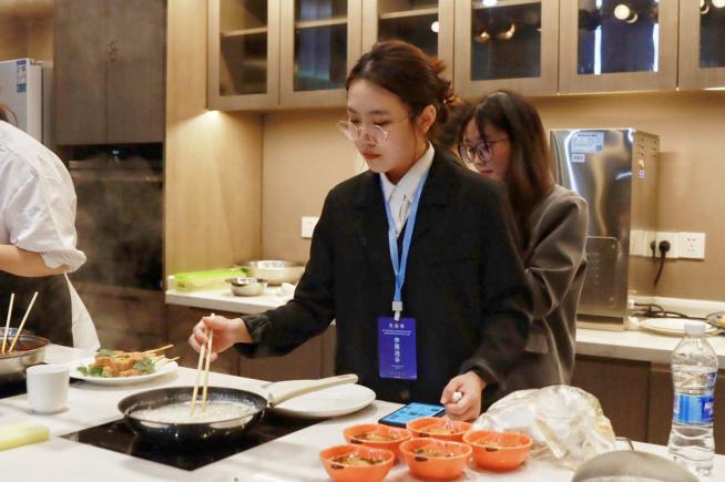 餐饮食品行业大健康产业链赋能植物基、冻干食品与养生饮品的创新路径