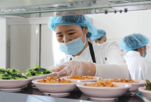 医院营养食堂是现代医疗体系中的膳食支持与健康管理枢纽