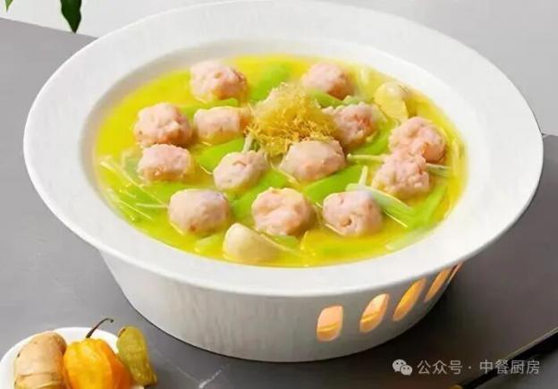 当餐酒楼融合菜，鲜香四溢，老少皆宜