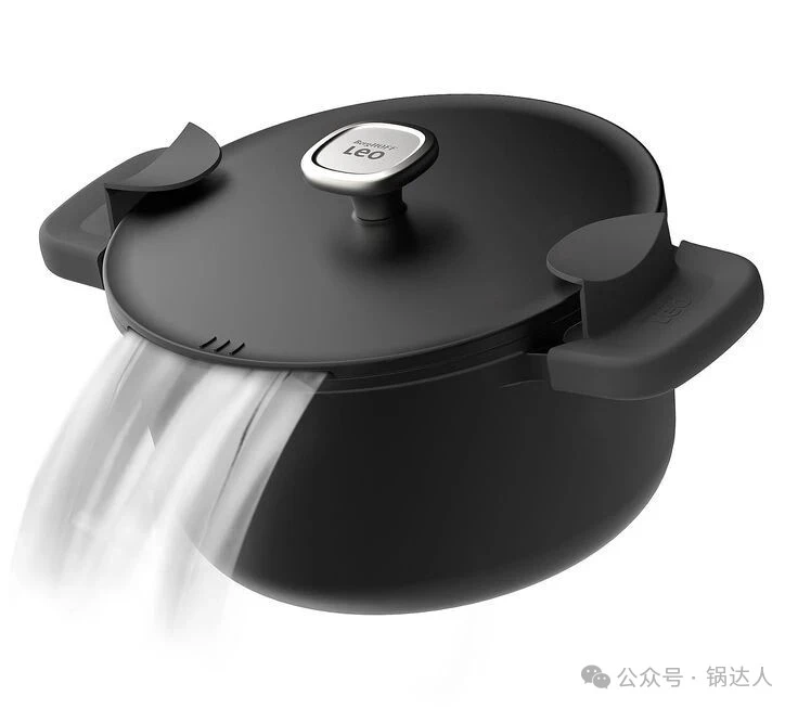 倒水锅是一种专为分离食材与汤汁设计的锅具