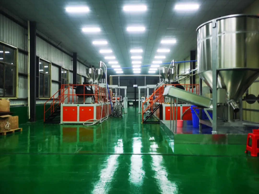 海南优碳推出PLA耐热系列餐饮具