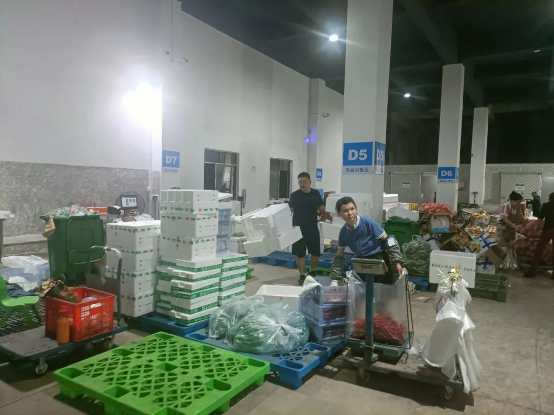 生鲜食材分拣慢、配送发车晚,成本全耗在路上,怎么解决?