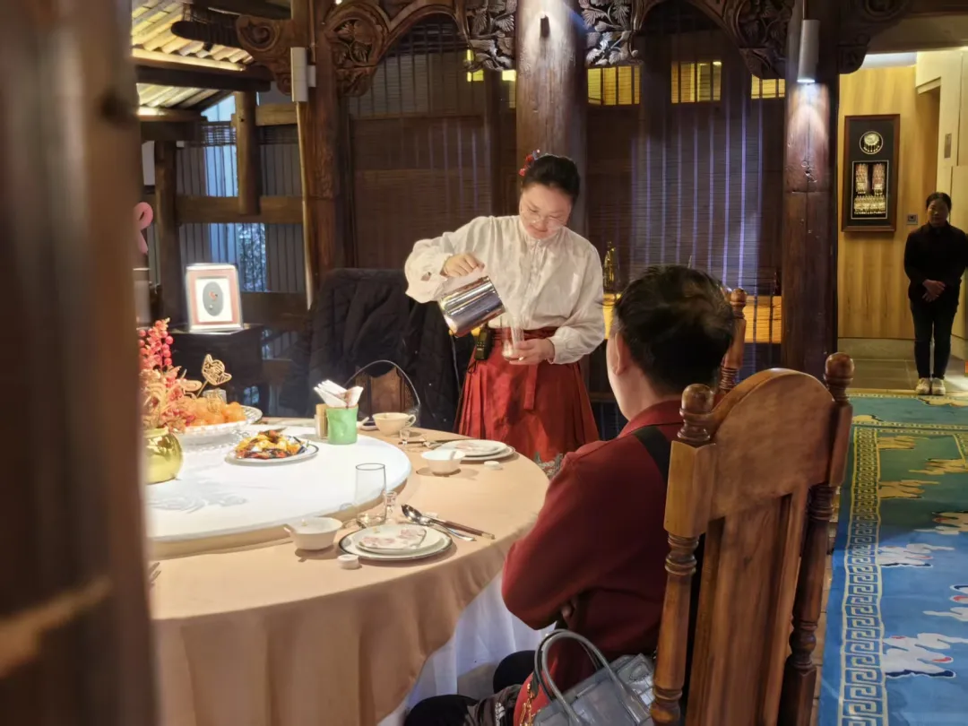 贵旅餐饮用贵州烟火气,守护黔味中国年