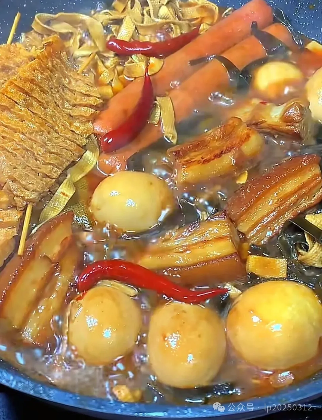 摆摊月入过万!当餐河南烧饼夹菜商用配方,学会摆摊开店都能赚