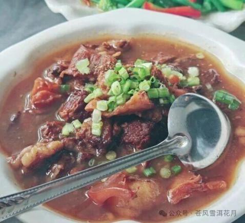 大理清真美食聚集地一“桥”一“村”