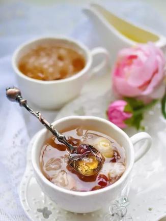 桃胶可以缓解压力、抗皱嫩肤!!附桃胶美食菜谱大全(太齐全了） 请