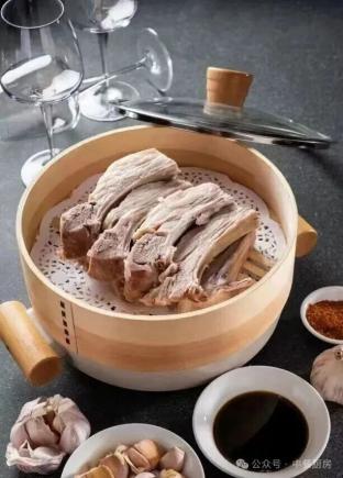 当餐酒楼精品菜，老少皆宜