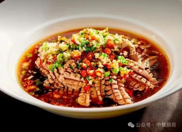 当餐酒楼招牌菜,慢火细烹,韵承东方