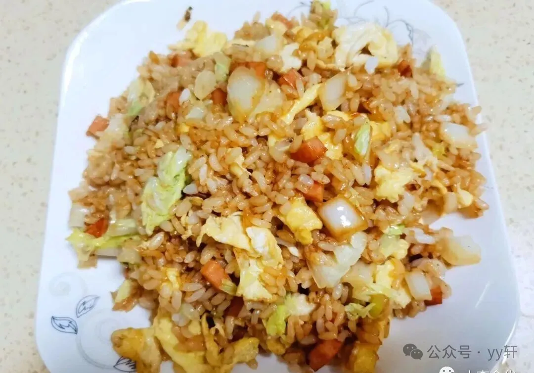 简单而美味的家常美食,蛋炒饭这么做真的太香啦!