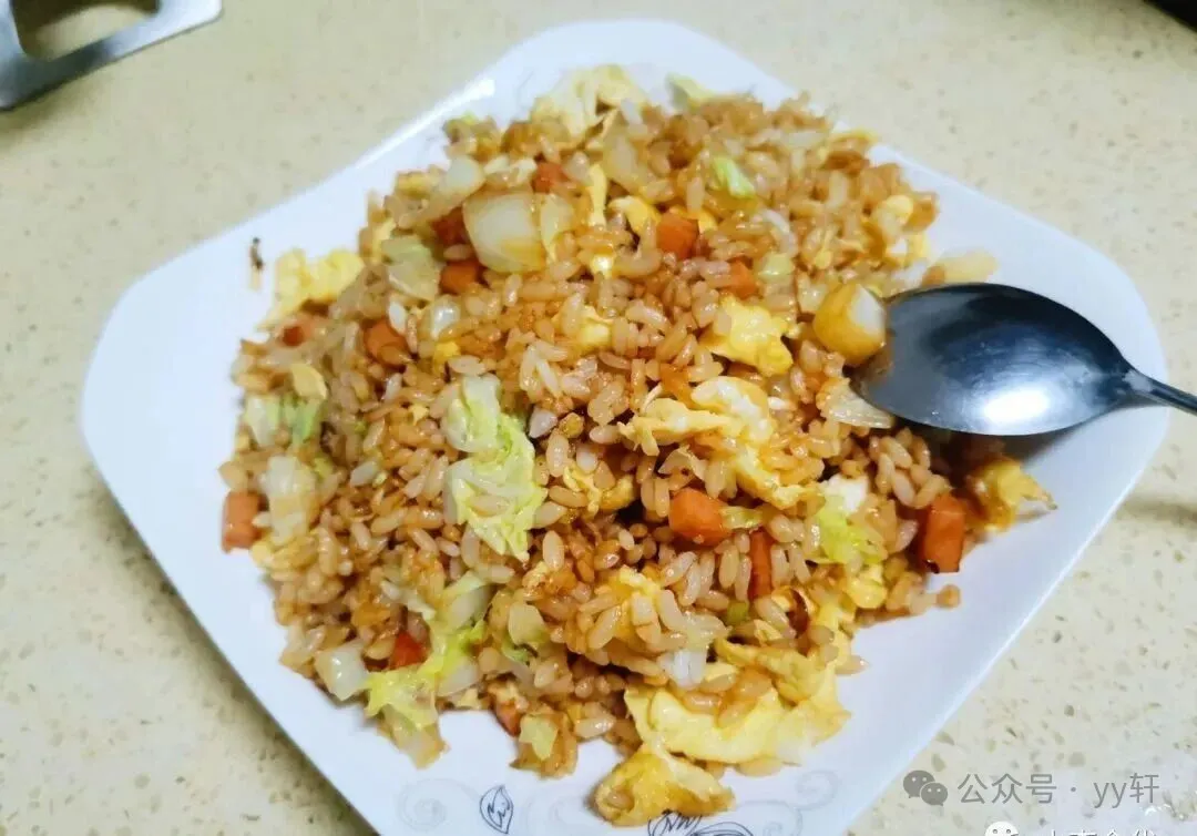 简单而美味的家常美食,蛋炒饭这么做真的太香啦!