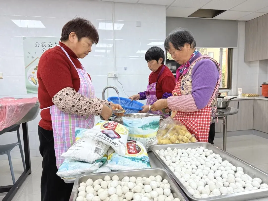 年快过完啦!传统美食“烹”出元宵团圆味