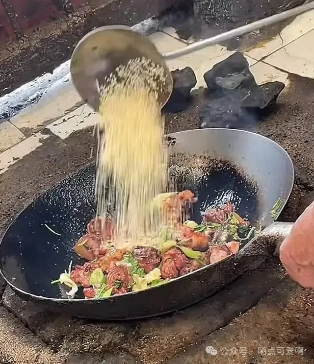 河南某村10年来最上档次的婚宴菜品在朋友圈火了