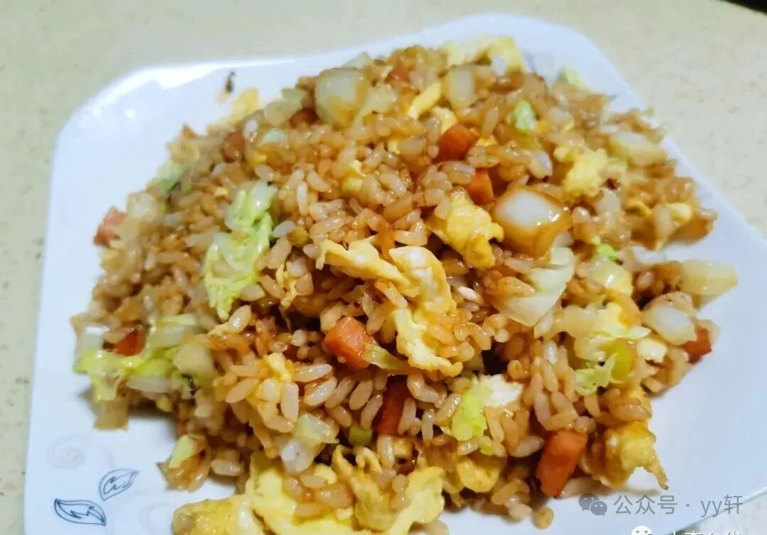 简单而美味的家常美食,蛋炒饭这么做真的太香啦!