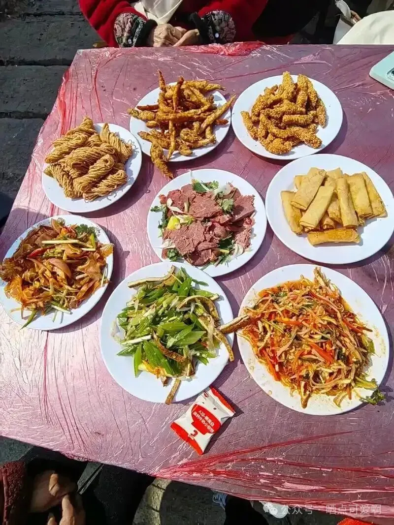 河南某村10年来最上档次的婚宴菜品在朋友圈火了