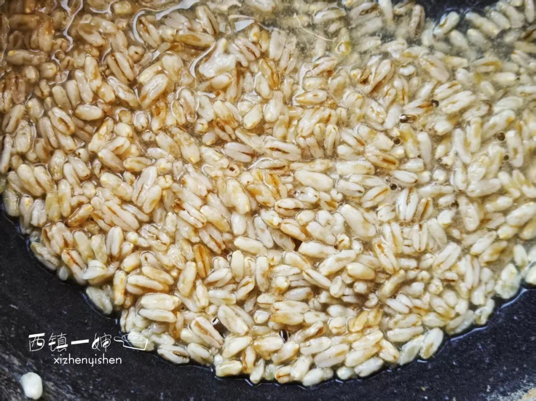 当餐优选食材裸燕麦胚芽米,边煮边发芽,有草原药粮之称!