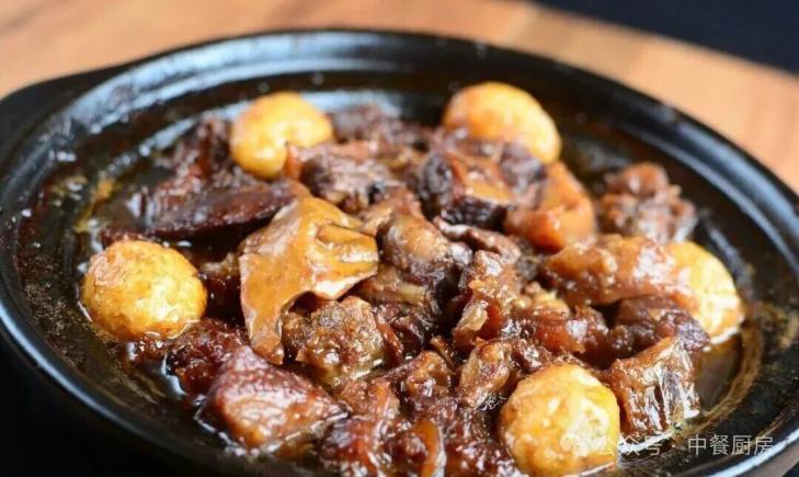 当餐酒楼旺销风味菜，珍材入味