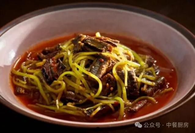 当餐酒楼旺销招牌口味菜，鲜气满满的一桌