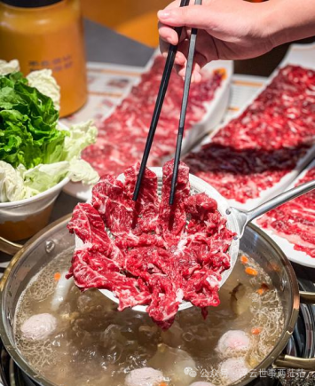 8 个最地道的美食探寻圣地,先收藏了迟早得用上!