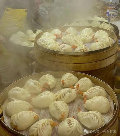 到青岛旅游？青岛美食全攻略！十一种地方特色美食，请收藏好！