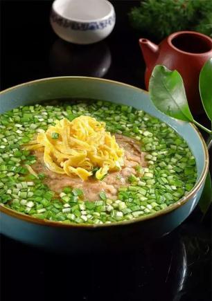 当餐酒楼顾客必点菜，唇齿留香